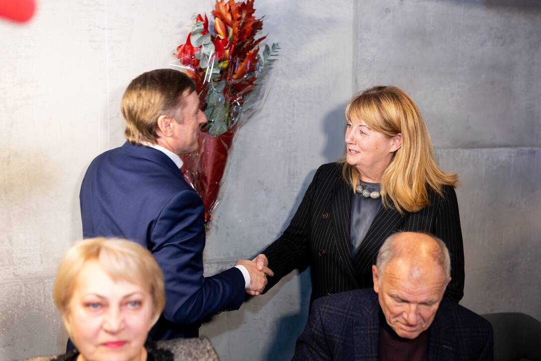 S. Skvernelis, R. Karbauskis, I. Vėgėlė atvyko į socialdemokratų štabą