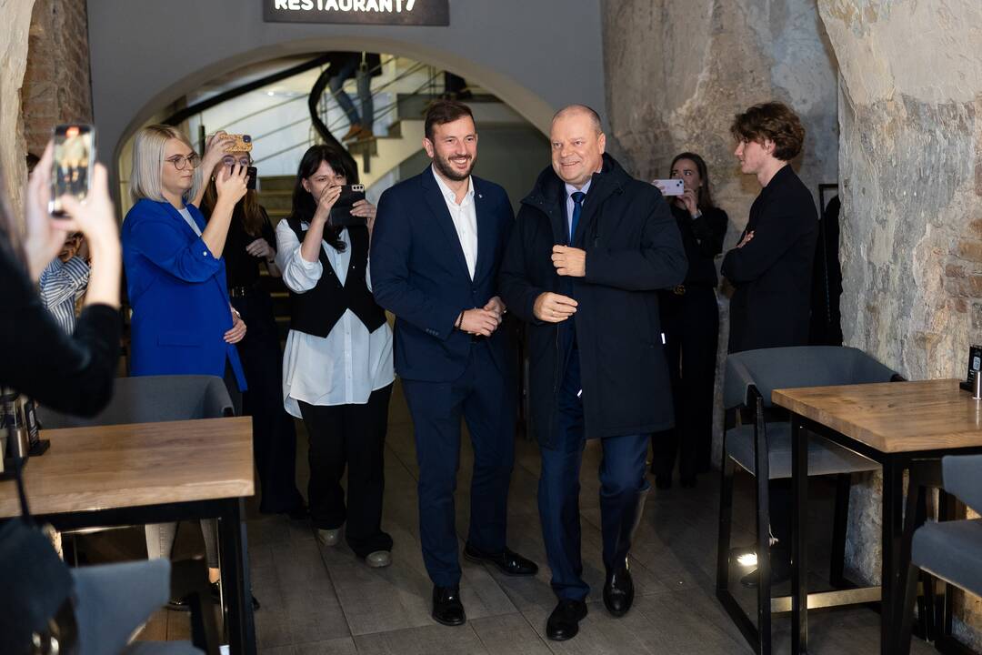 S. Skvernelis, R. Karbauskis, I. Vėgėlė atvyko į socialdemokratų štabą