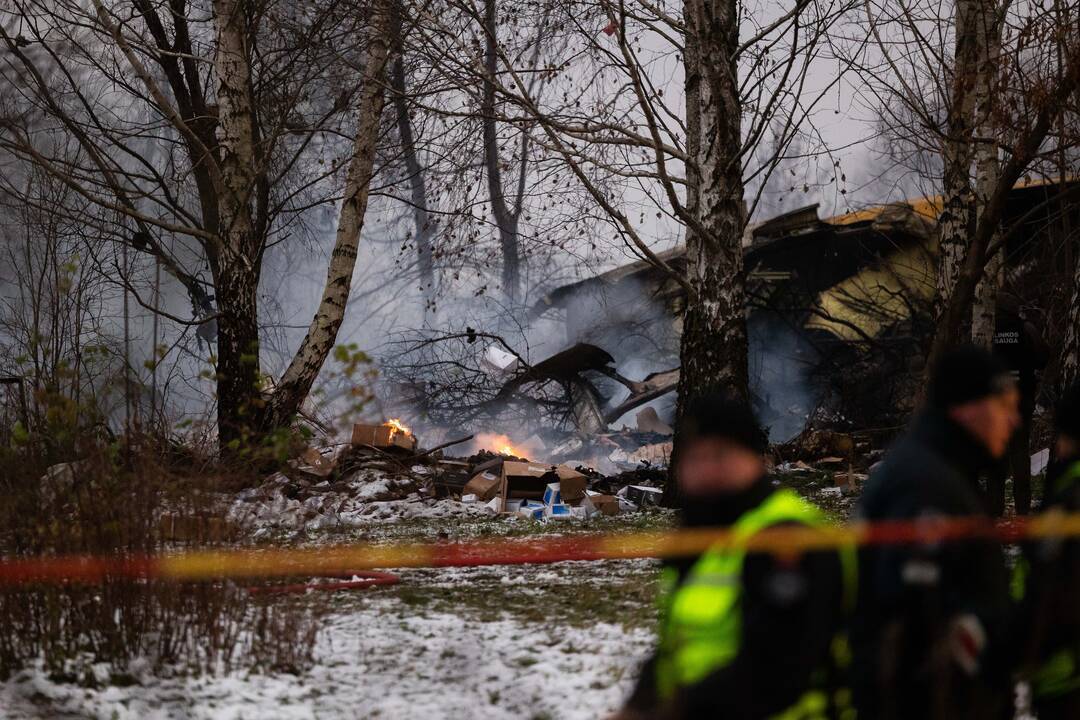Vilniuje nukrito lėktuvas