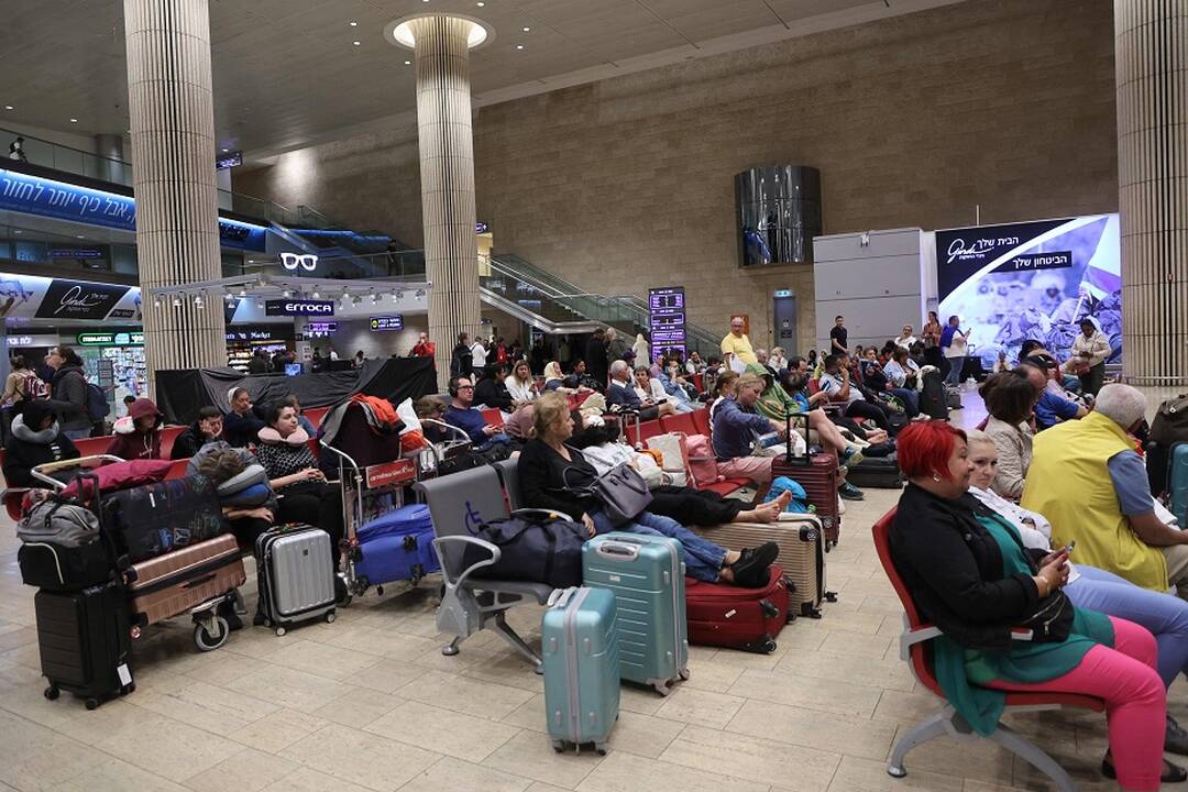 Skrydis su lietuviais iš Izraelio vėl nukeltas, svarstomos alternatyvos