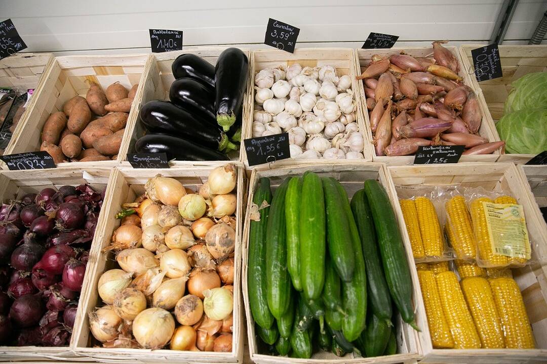 Nori sumažinti PVM vaisiams ir daržovėms: laimės prekybininkai?