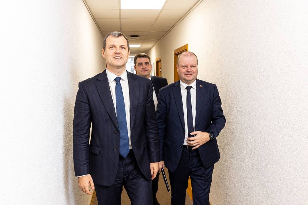 Gintautas Paluckas (kairėje), Remigijus Žemaitaitis (viduryje) ir Saulius Skvernelis.