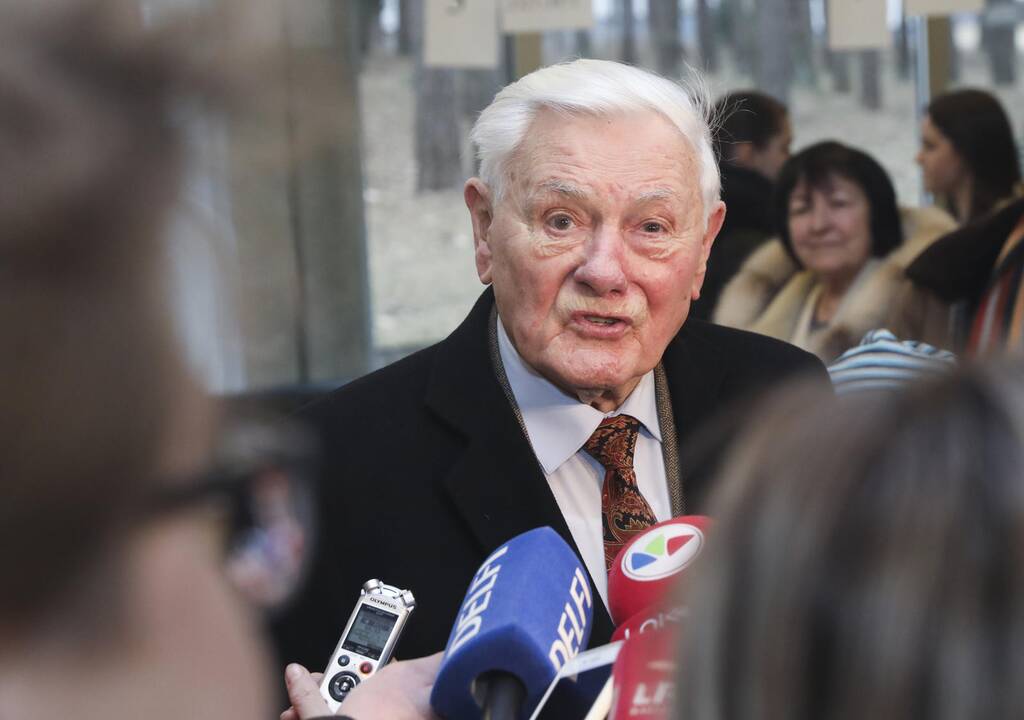Lietuviai balsuoja savivaldybių tarybų ir merų rinkimuose