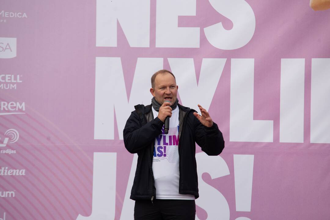 Laisvės alėją užtvindė bėgikai