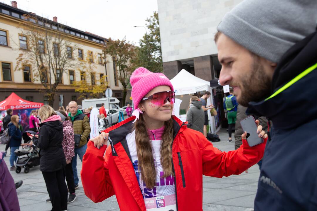 Laisvės alėją užtvindė bėgikai