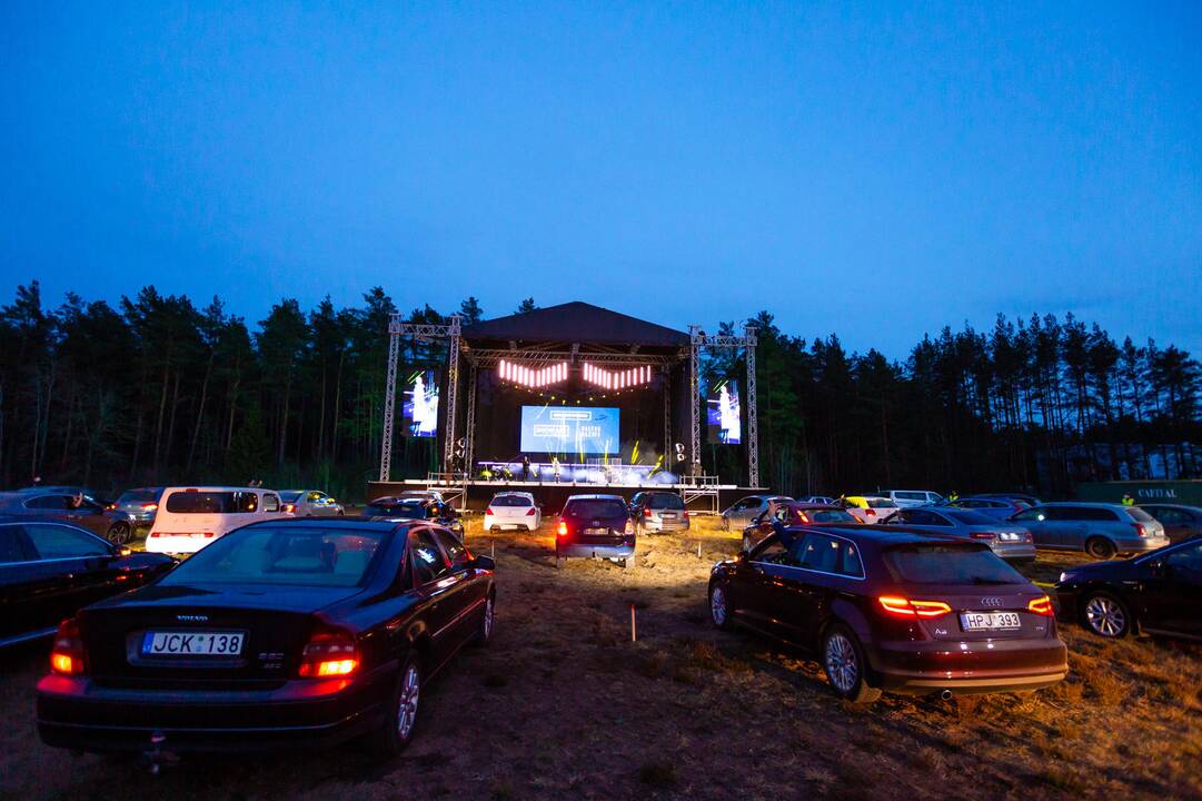 Paluknyje startavo „Drive in Live“ koncertų ciklas
