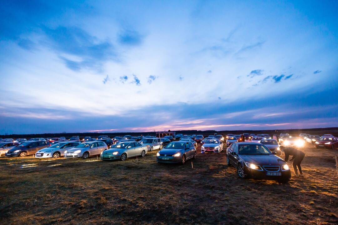 Paluknyje startavo „Drive in Live“ koncertų ciklas