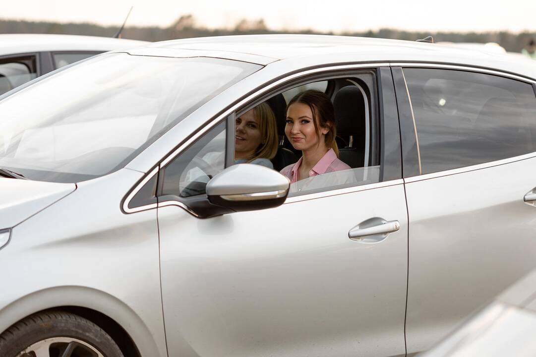 Paluknyje startavo „Drive in Live“ koncertų ciklas