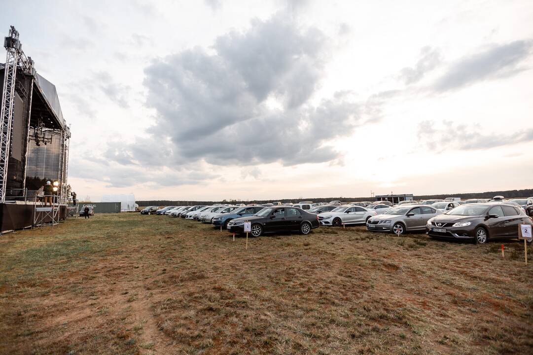Paluknyje startavo „Drive in Live“ koncertų ciklas