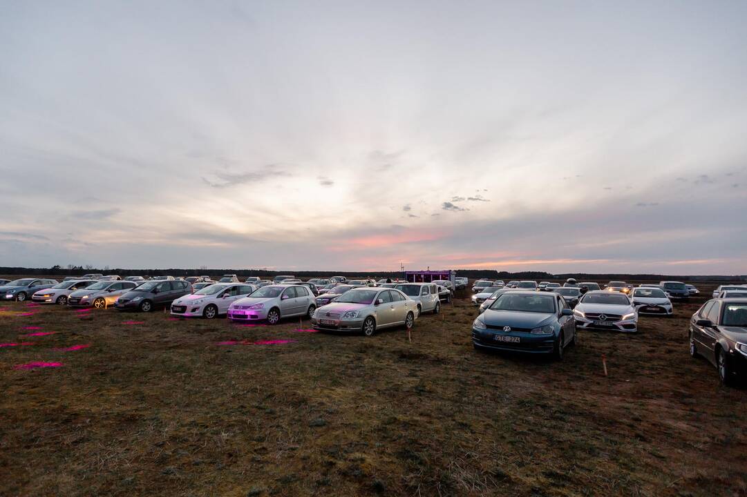 Paluknyje startavo „Drive in Live“ koncertų ciklas