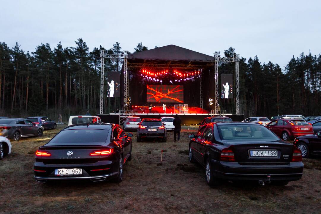Paluknyje startavo „Drive in Live“ koncertų ciklas