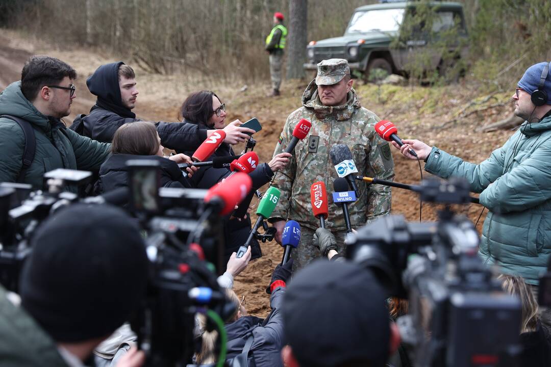 Tęsiasi dingusių JAV karių paieška