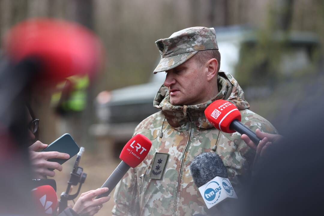 Tęsiasi dingusių JAV karių paieška