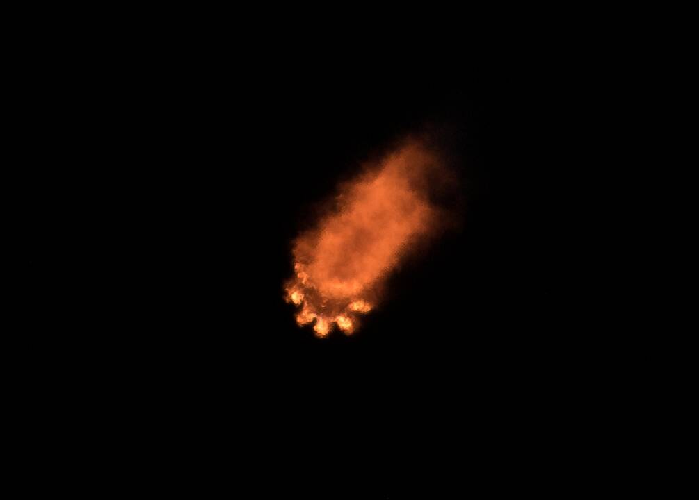 „SpaceX“ išskraidino į TKS naują NASA įgulą