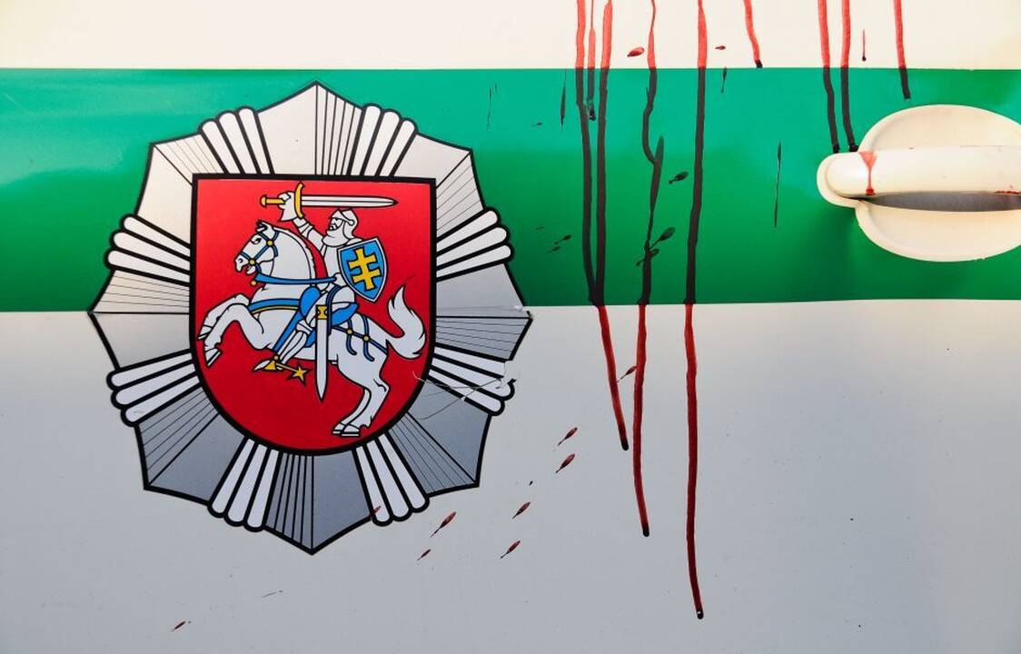 Kaune policijos sulaikomi jaunuoliai pasipriešino ir sužalojo pareigūnus