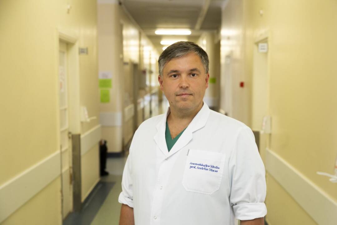 Profesorius Andrius Macas