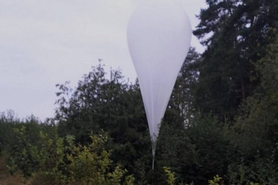 Batalione Alytuje nusileido meteorologinis balionas: tai – visiškas atsitiktinumas