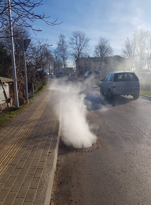 Procesas: pirmadienį iki vidurnakčio ieškoję teršėjo, aplinkosaugininkai darbus tęsė ir antradienį.