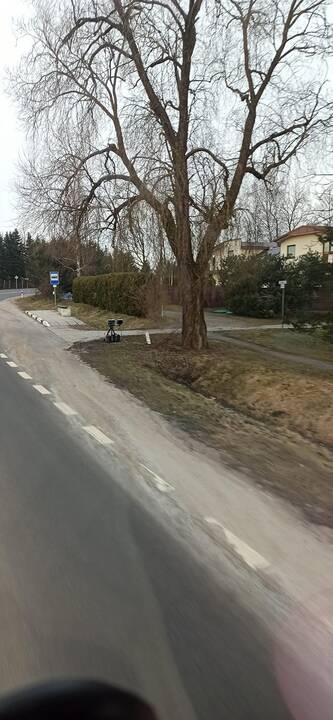 Skrydis: Klaipėdos rajono Kiškėnų kaime „Audi“ automobilio vairuotojas prieš pat greičio matuoklio objektyvą nuskriejo į griovį.