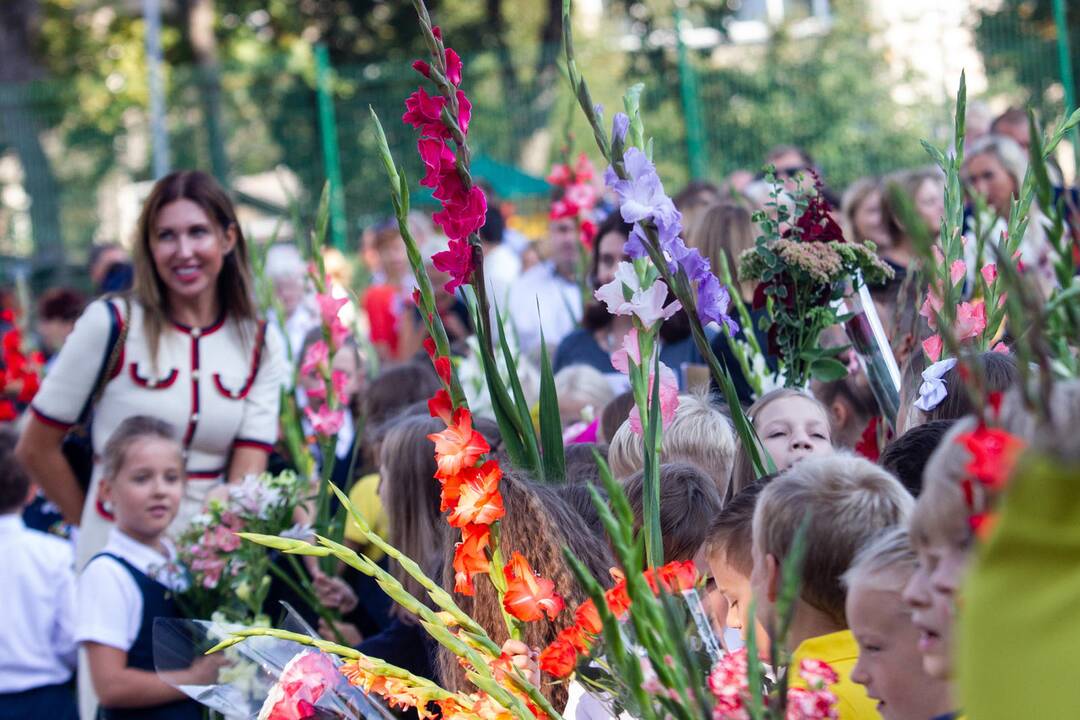 G. Nausėda apsilankė Vilniaus Jono Basanavičiaus progimnazijoje