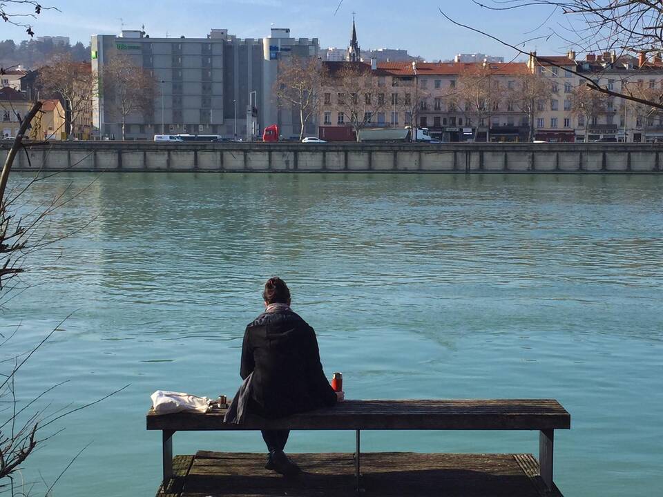 Dažnai feisbuko draugams sukūrus šeimą, jų srautas nurimsta. Čia šeima Lietuvos pajūryje.