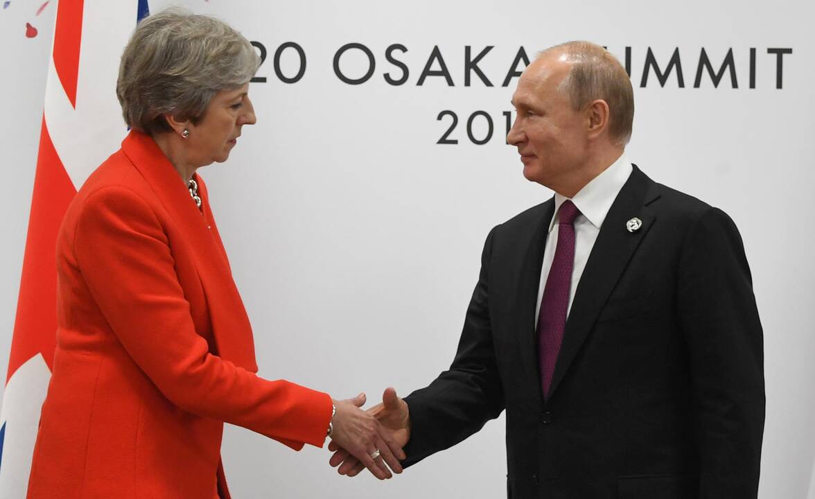 Theresa May ir Vladimiras Putinas