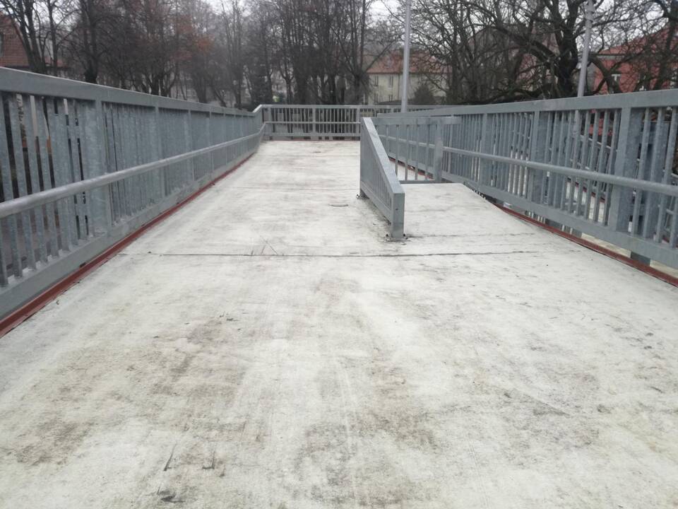 Tradicijos: panašu, kad kelininkus žiema vėl užklupo netikėtai.