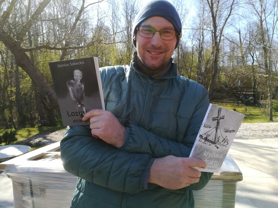 Klaipėdietis D.Sobeckis pernai išleido net dvi knygas – ketvirtąjį poezijos rinkinį ir pirmąjį romaną.