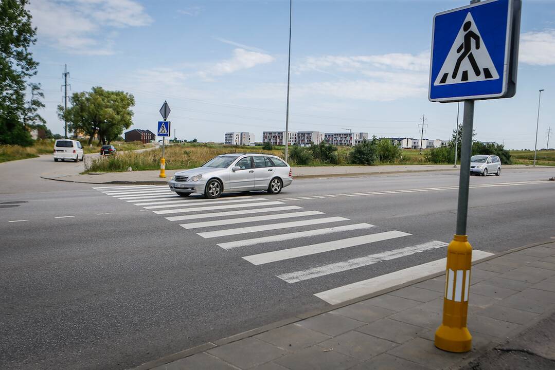 Nepatogumai: laikinai Liepų gatvės gale bus uždaryta viena eismo juosta.
