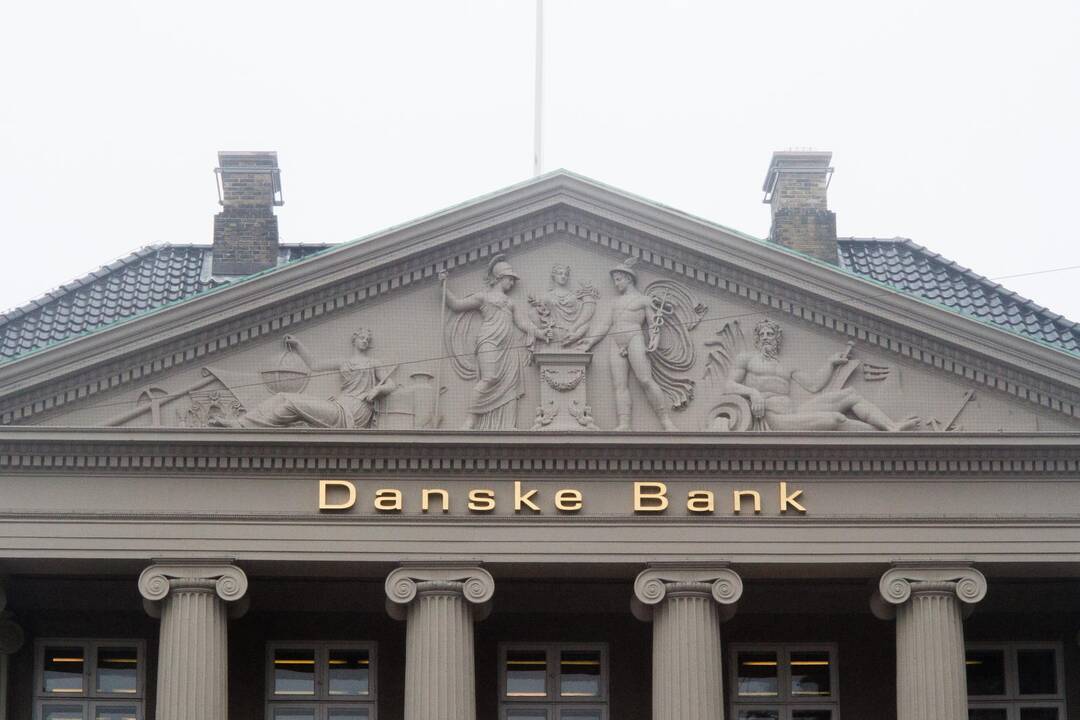 „Danske Bank“ už įtariamą pinigų plovimą per Estijos filialą atsipirko įspėjimais