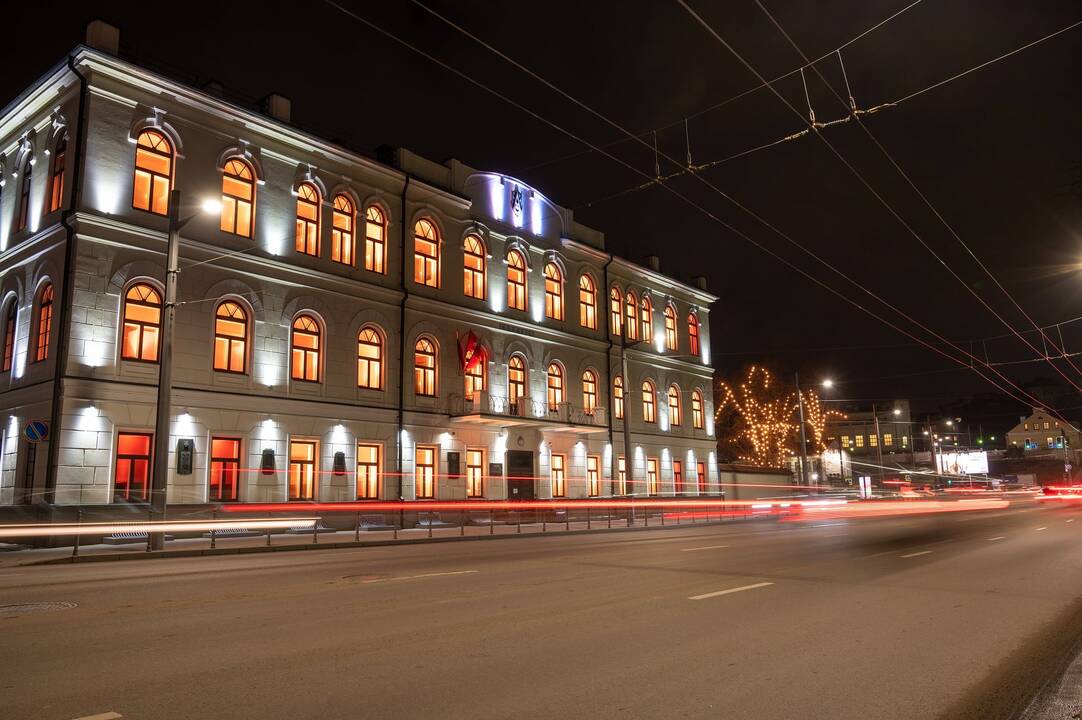 Tarptautinę kovos su smurtu prieš moteris dieną – oranžine spalva nušvitęs Kaunas
