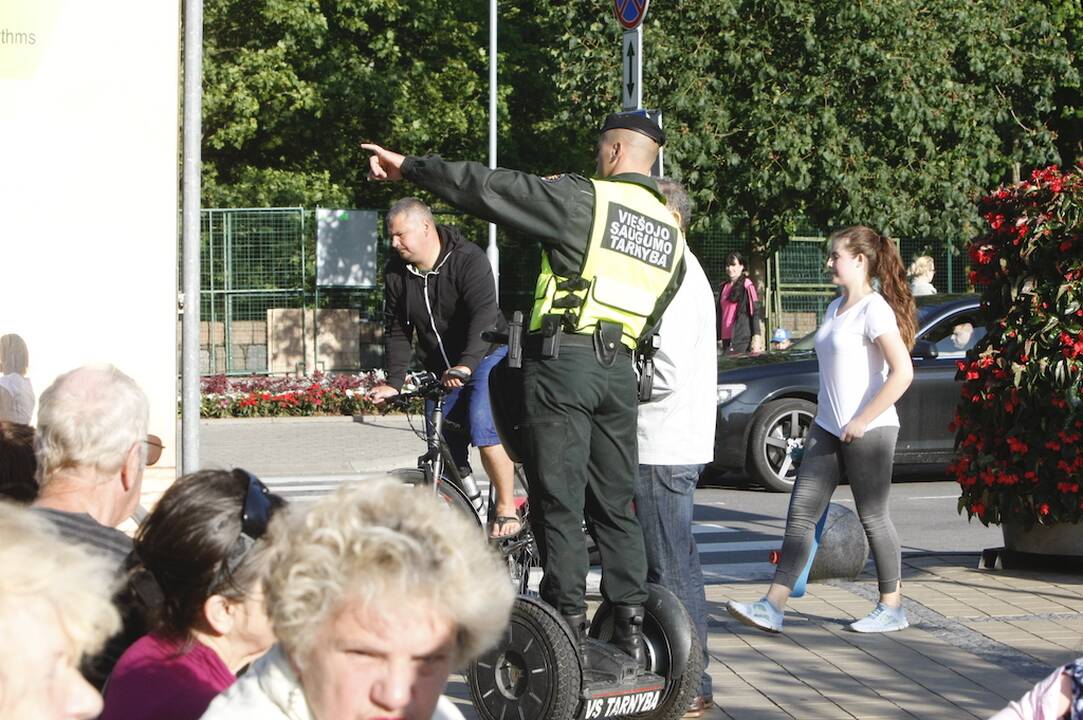 Pagalba: kurorte darbuojasi gausios viešąją tvarką prižiūrinčių pareigūnų pajėgos, bet ką naktį veikia vagys, jie negali sužiūrėti.