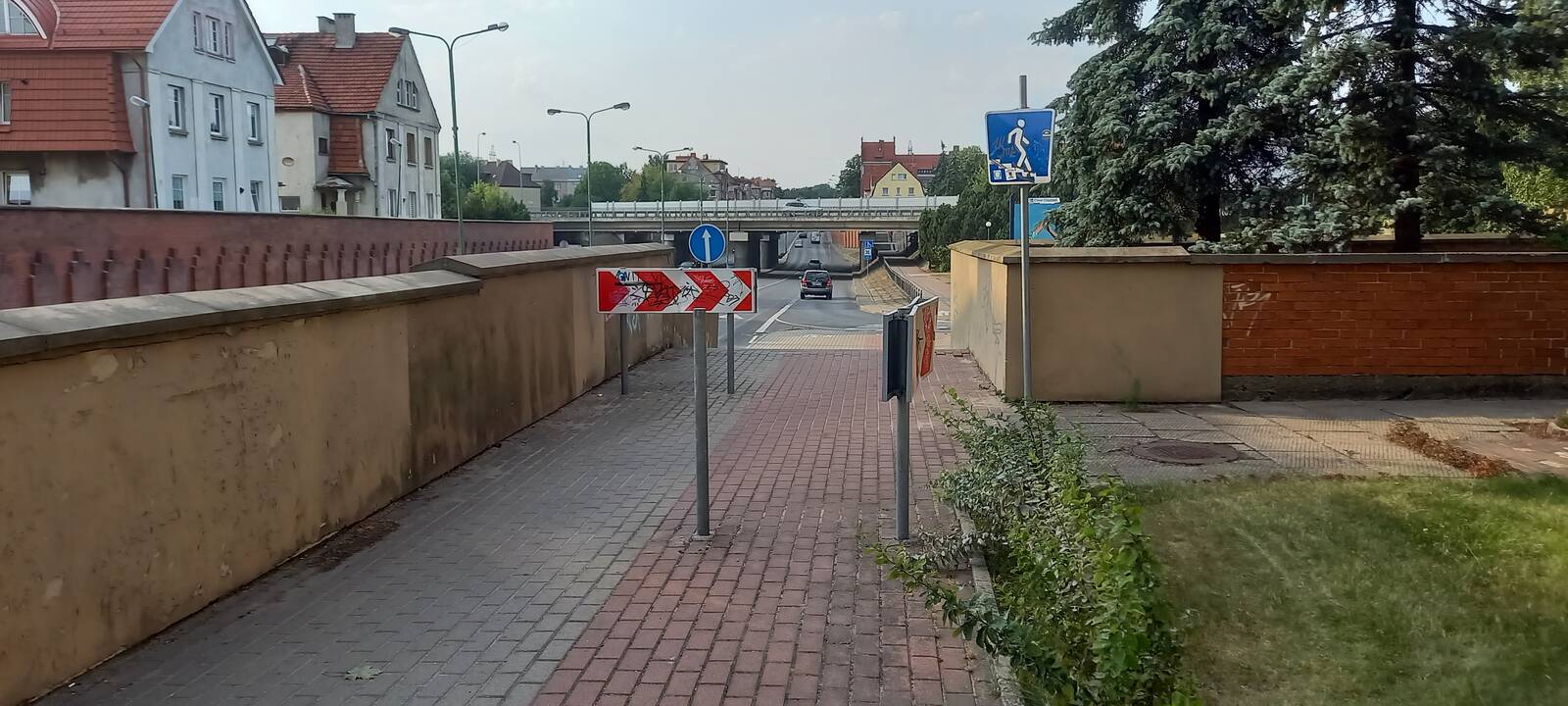 Sulaužė: savivaldybės atstovas spėja, kad ženklai neatlaikė susidūrimo su Jūros šventės dalyviais.