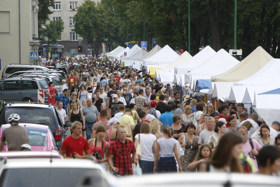 Paklaus: prieš pritariant siūlymui per miesto šventes atsisakyti vienkartinės plastikinės taros, nuspręsta išklausyti verslininkų nuomonę.