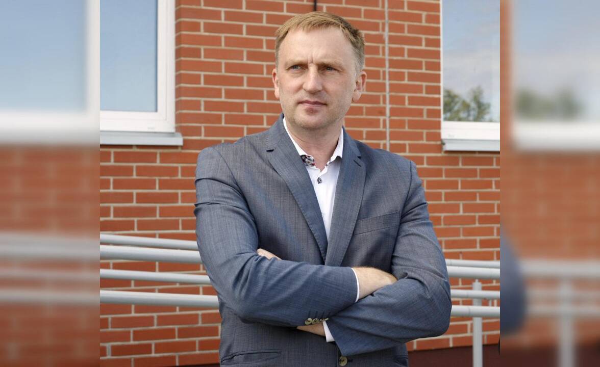 Dėlioja: Klaipėdos savivaldybės administracijos direktorius G.Neniškis tvirtina, kad, likus dviem mėnesiams iki savivaldybės administracinio valdymo sistemos pertvarkos pabaigos, esminiai klausimai jau išspręsti.