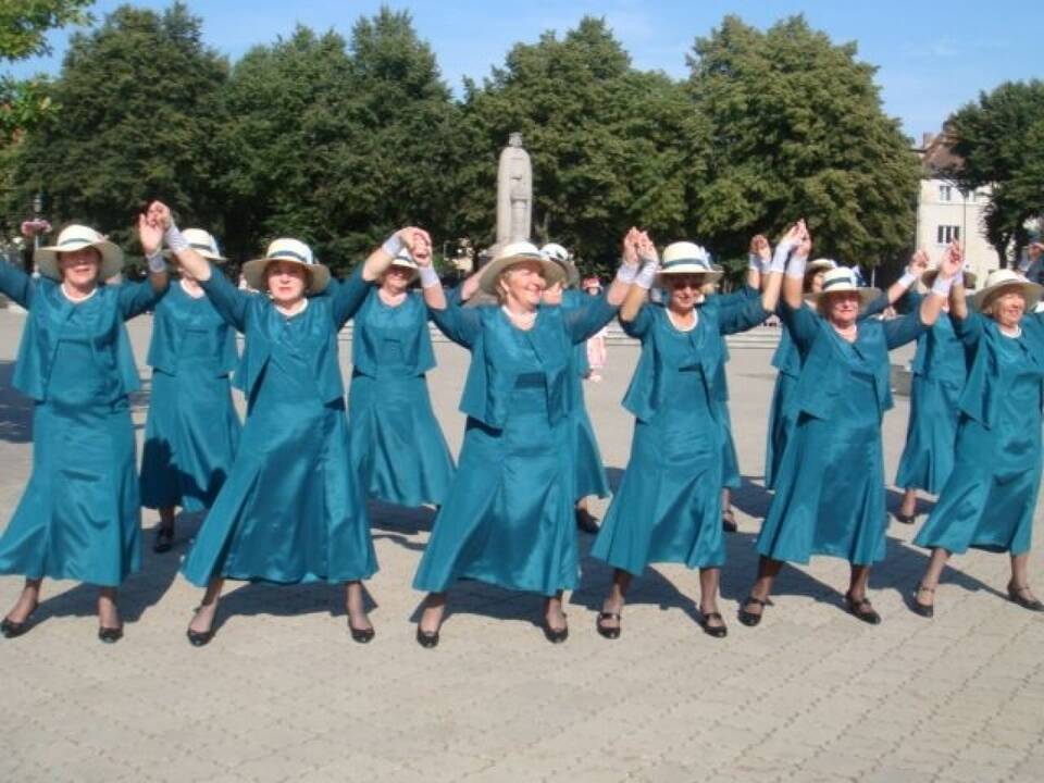 „Klaipėdos zunda“ buria senjorus ir puoselėja lietuviško šokio tradiciją.