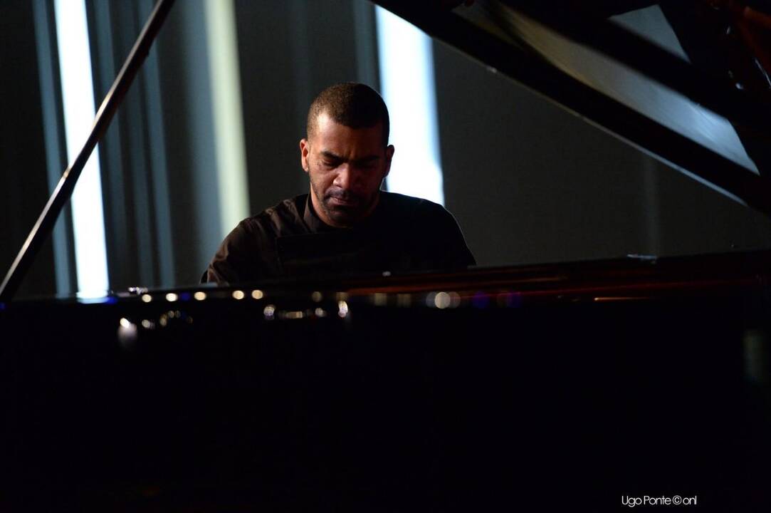 M.Kovalevska, M.Mendes, M.Pipoquinha.