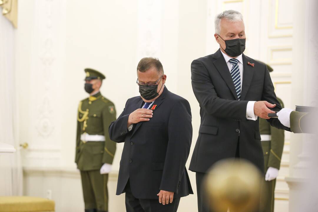 Prezidentūroje įteikti Lietuvos valstybės apdovanojimai