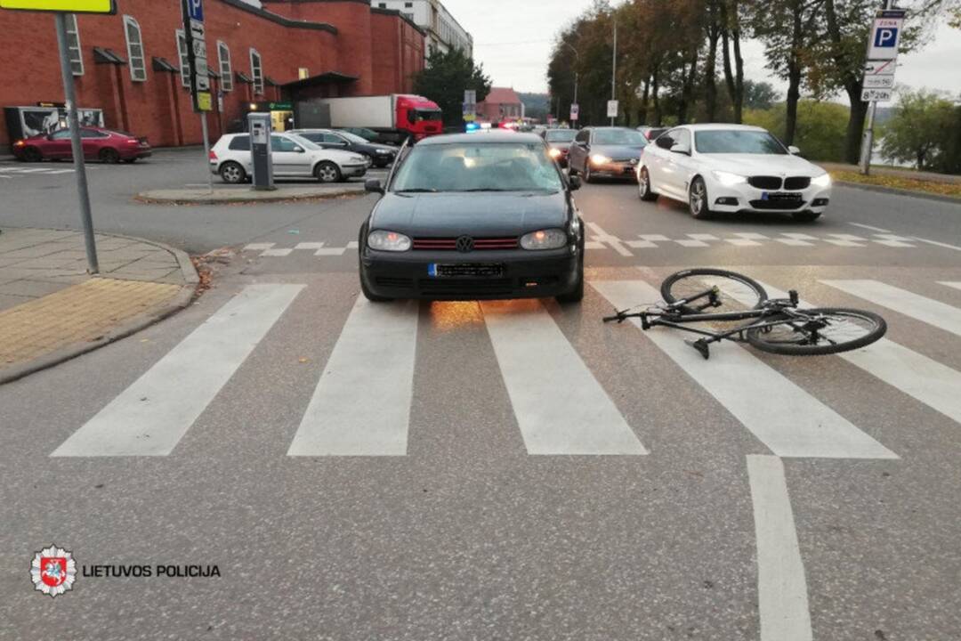Savaitė šalies keliuose: žuvo keturi eismo dalyviai, sužeisti 83 žmonės