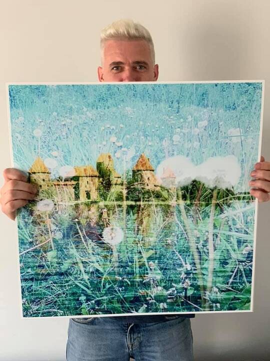Improvizacija: lomografijos darbus, labiau primenančius tapybą, O. Aleksejevas vadina fotodžiazu.