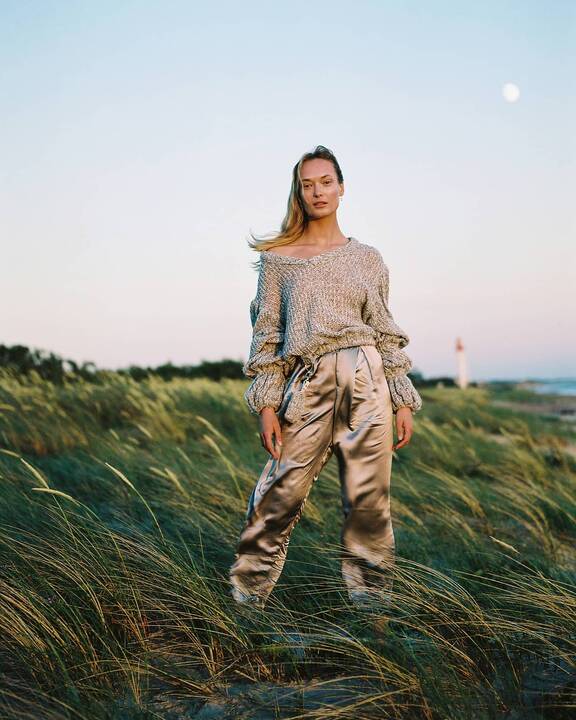 Pasiekimai: Kaune gimęs ir užaugęs D.Ščiuka fotografijos studijas baigė Jungtinėje Karalystėje, bet kurti sugrįžo į Lietuvą. Jo fotografijų menas išsyk pelnė pripažinimą.