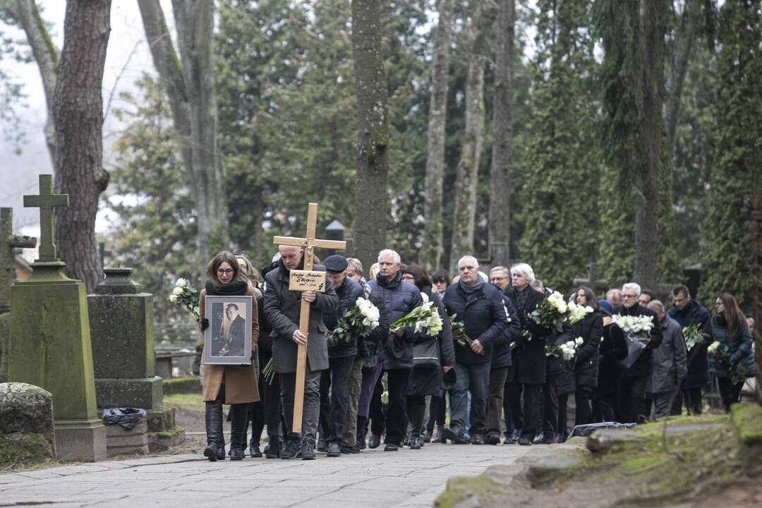 Filosofas A. Šliogeris atgulė amžinojo poilsio