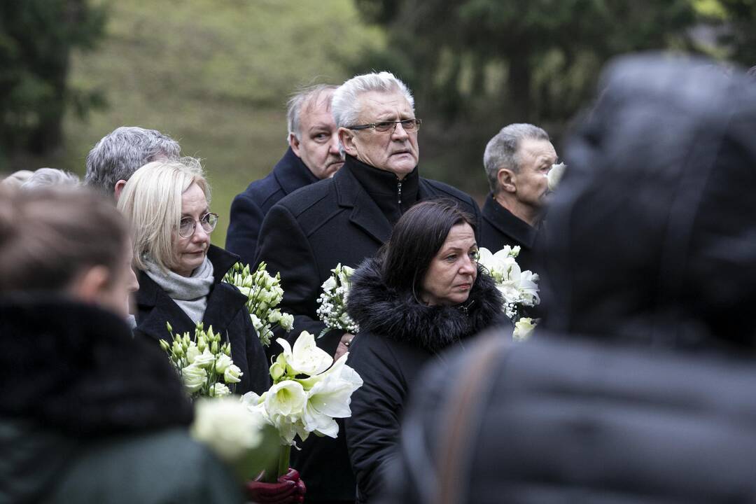 Filosofas A. Šliogeris atgulė amžinojo poilsio