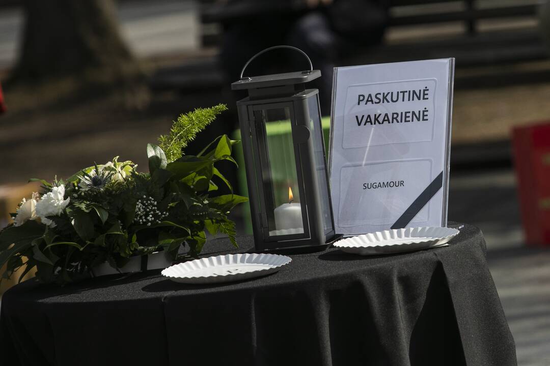 Protestas Vilniuje „Paskutinė verslo vakarienė“ 