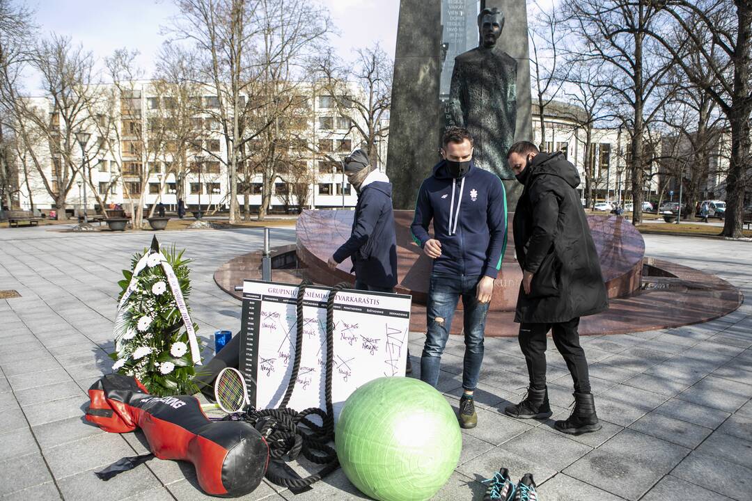 Protestas Vilniuje „Paskutinė verslo vakarienė“ 
