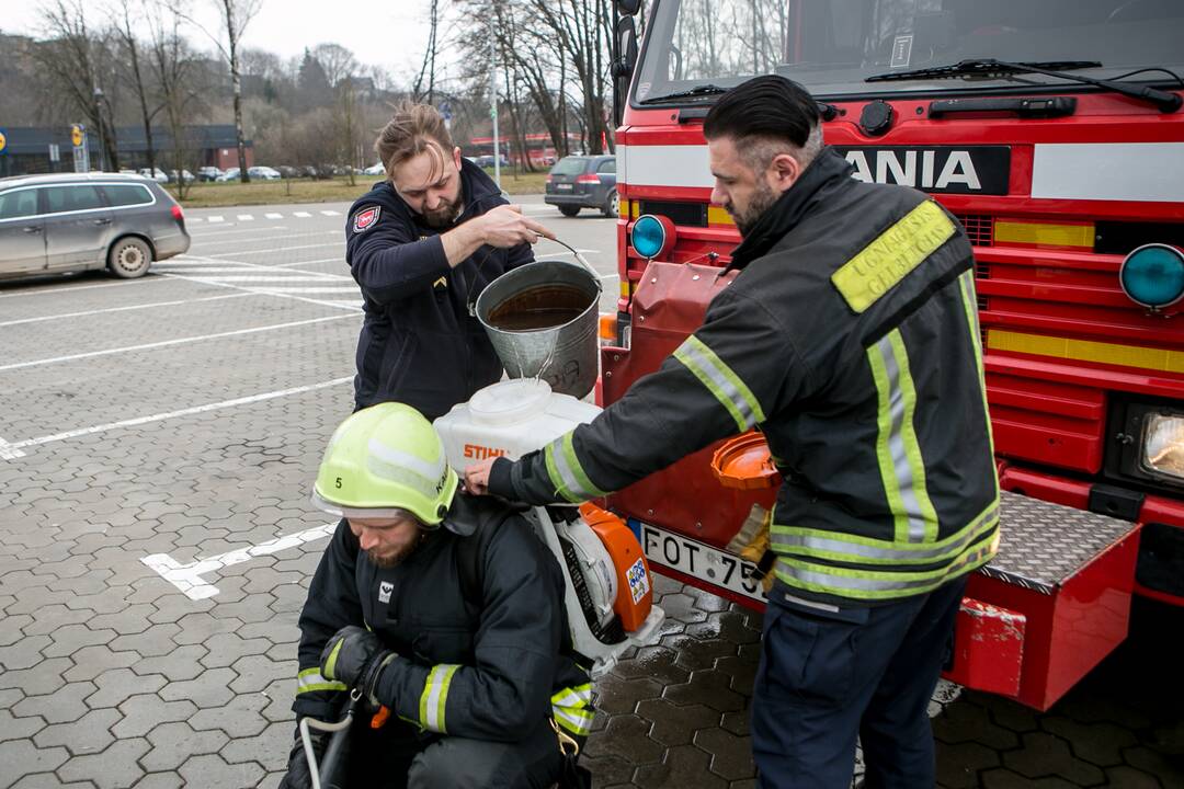 Kaune į Nerį išsiliejo teršalai