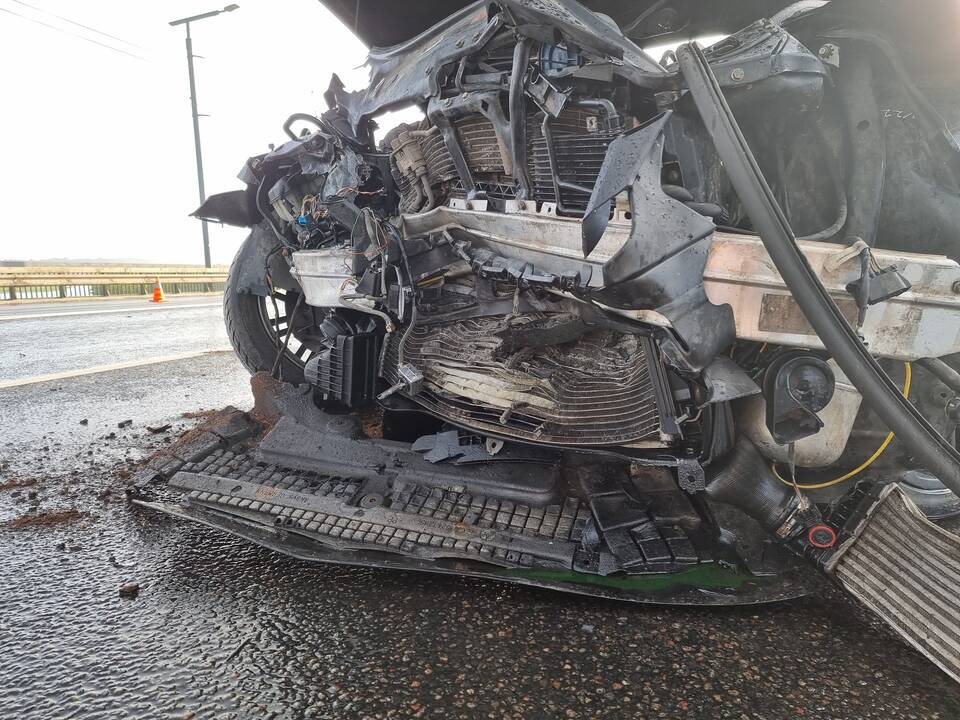Dviejų automobilių avarija ant Varnių tilto