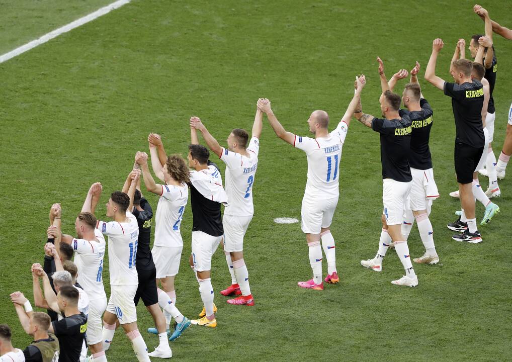 Europos futbolo čempionatas: Čekija–Nyderlandai 2:0