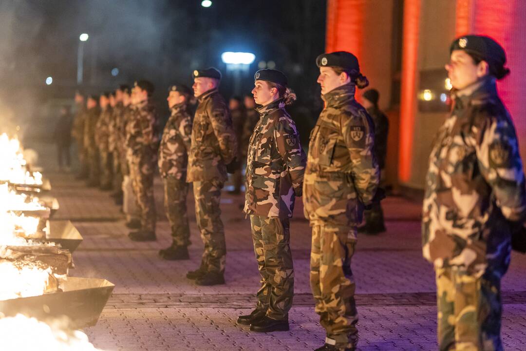 Atminimo laužų uždegimas Nepriklausomybės aikštėje