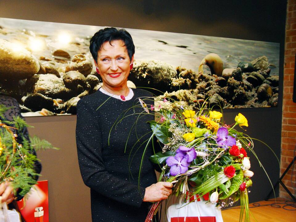 Emocija: pirmuosiuose Metų klaipėdietės rinkimuose 2003-iaisiais triumfavusi S.Idzelevičienė kaip šiandien prisimena titulavimo vakaro akimirkas.
